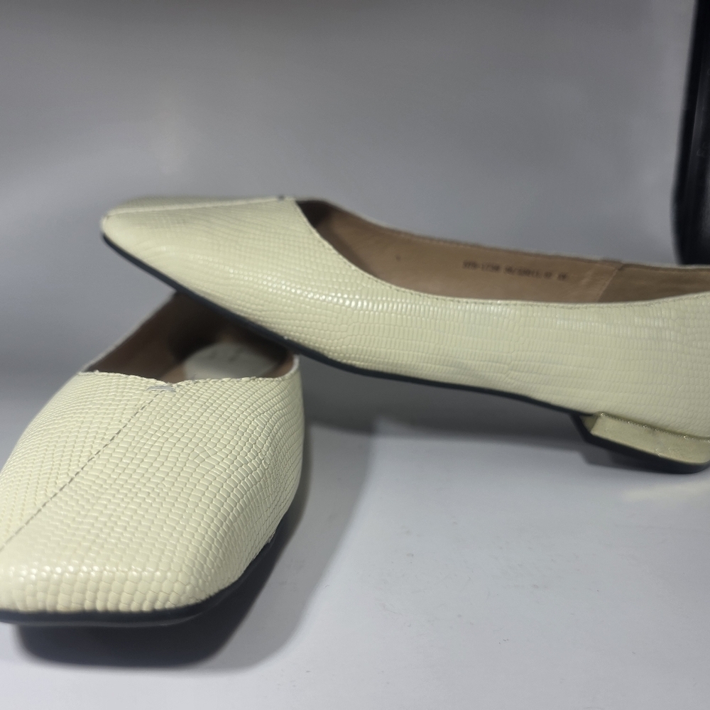 Marie Claire Magic Soft  Leather Women Flat Shoes  Size  36 US 5.5-6 - Picture 5 of 8